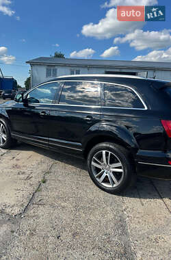 Внедорожник / Кроссовер Audi Q7 2015 в 