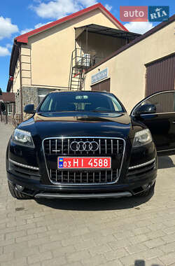 Внедорожник / Кроссовер Audi Q7 2015 в 