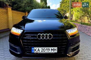 Внедорожник / Кроссовер Audi Q7 2016 в 
