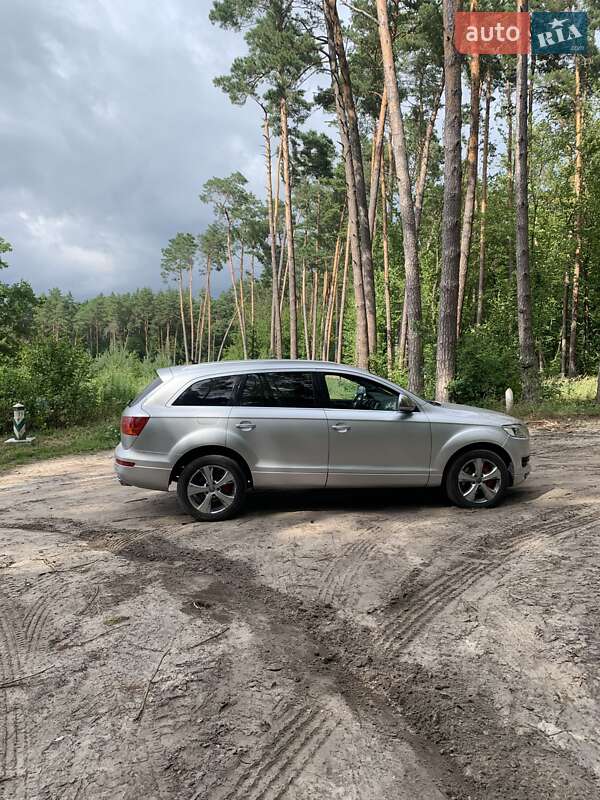 Внедорожник / Кроссовер Audi Q7 2006 в Кременце