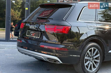 Внедорожник / Кроссовер Audi Q7 2015 в 