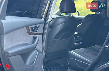 Внедорожник / Кроссовер Audi Q7 2015 в 