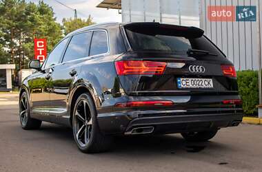 Внедорожник / Кроссовер Audi Q7 2016 в 