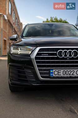 Внедорожник / Кроссовер Audi Q7 2016 в 