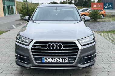 Внедорожник / Кроссовер Audi Q7 2015 в 