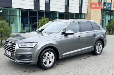 Внедорожник / Кроссовер Audi Q7 2015 в 