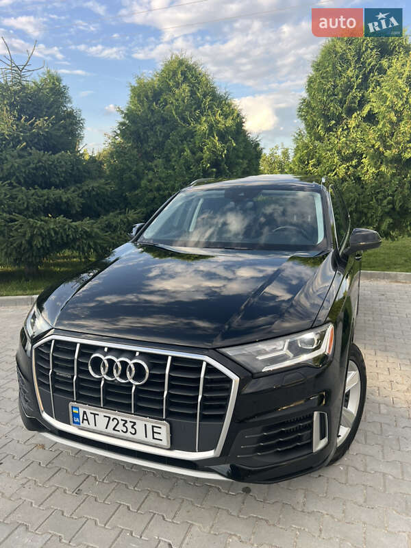 Внедорожник / Кроссовер Audi Q7 2020 в 
