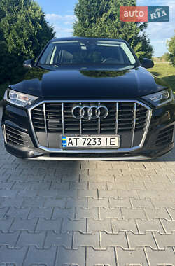 Внедорожник / Кроссовер Audi Q7 2020 в 