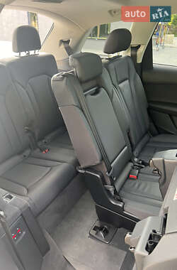 Внедорожник / Кроссовер Audi Q7 2020 в 