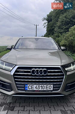 Внедорожник / Кроссовер Audi Q7 2017 в 