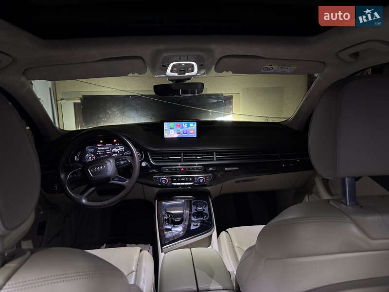 Внедорожник / Кроссовер Audi Q7 2017 в Черновцах