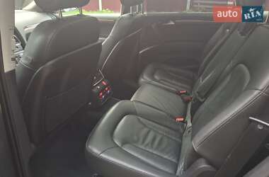 Внедорожник / Кроссовер Audi Q7 2013 в 