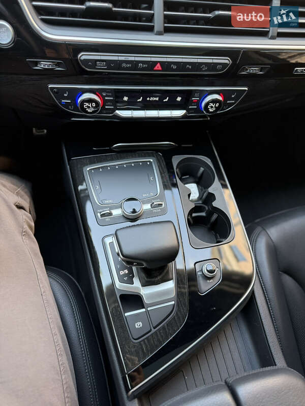 Внедорожник / Кроссовер Audi Q7 2018 в Киеве