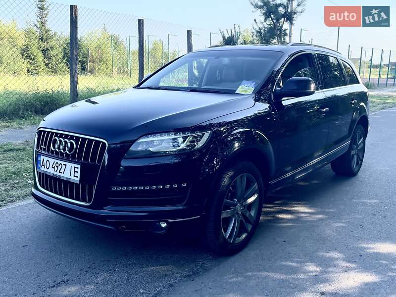 Внедорожник / Кроссовер Audi Q7 2013 в Ужгороде