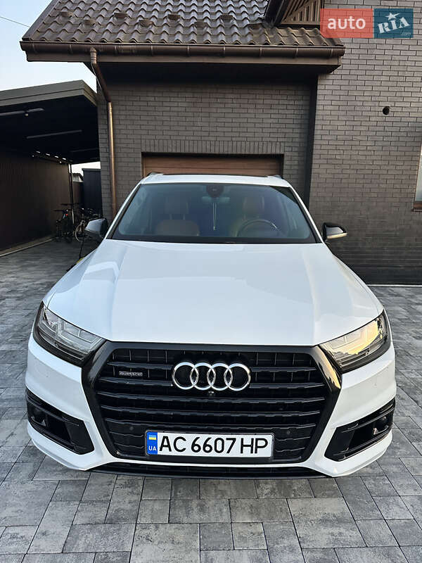Внедорожник / Кроссовер Audi Q7 2017 в Луцке