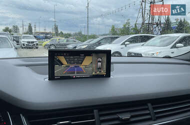 Внедорожник / Кроссовер Audi Q7 2016 в 