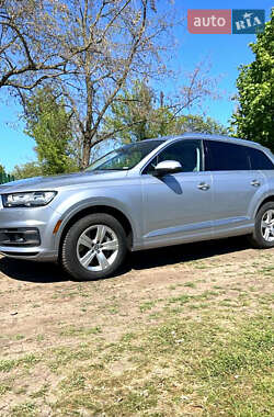 Позашляховик / Кросовер Audi Q7 2017 в Києві