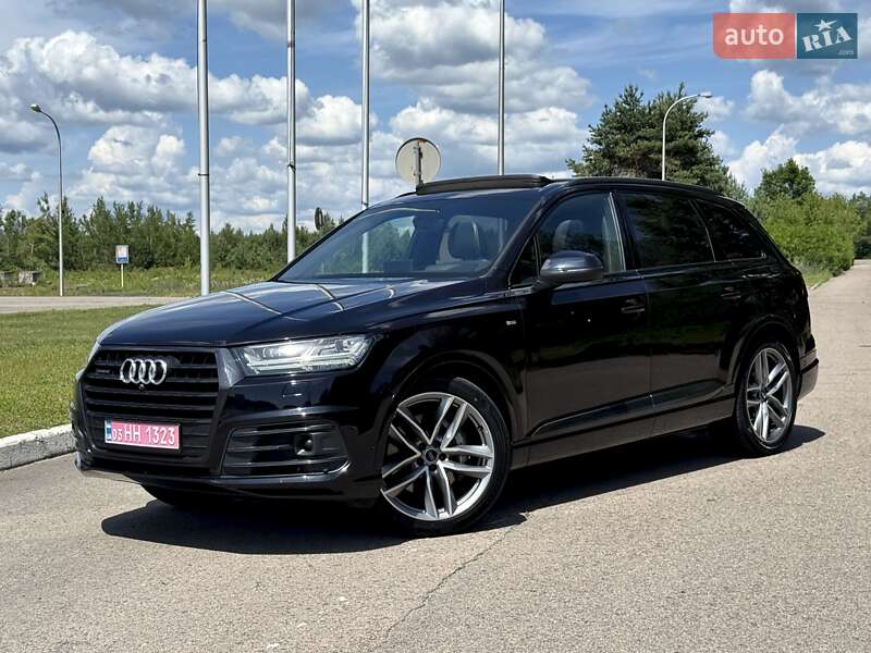 Внедорожник / Кроссовер Audi Q7 2019 в 