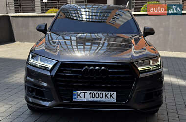 Внедорожник / Кроссовер Audi Q7 2018 в 