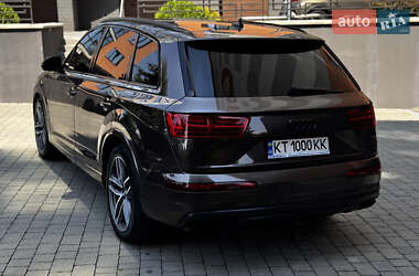 Внедорожник / Кроссовер Audi Q7 2018 в 