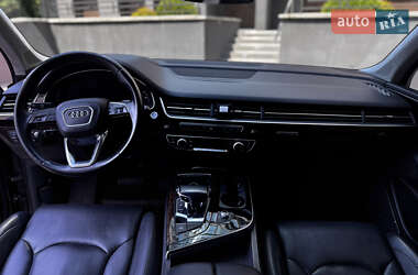 Внедорожник / Кроссовер Audi Q7 2018 в 