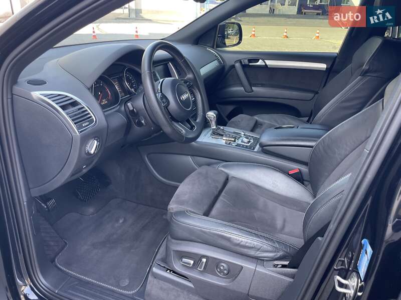 Внедорожник / Кроссовер Audi Q7 2014 в Черновцах