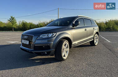 Позашляховик / Кросовер Audi Q7 2010 в 
