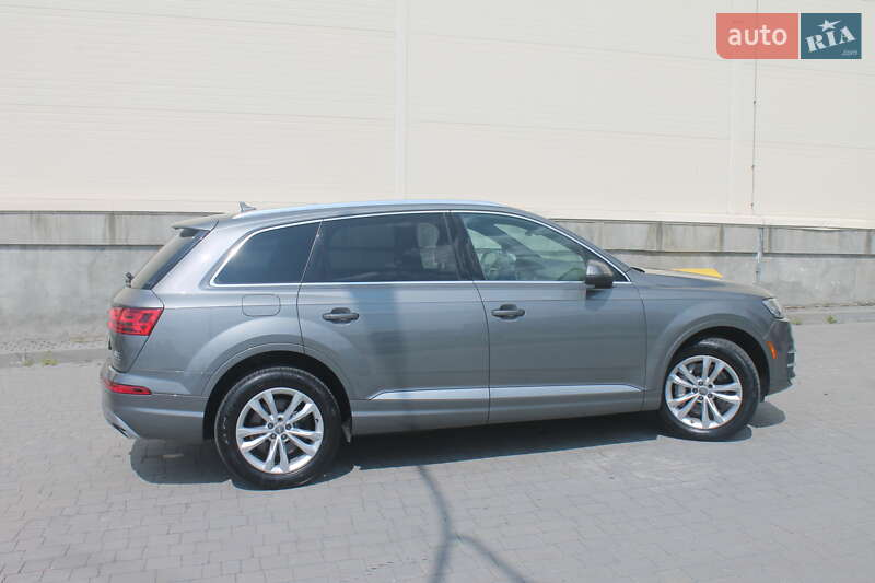 Внедорожник / Кроссовер Audi Q7 2017 в Львове