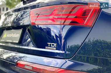 Внедорожник / Кроссовер Audi Q7 2018 в 