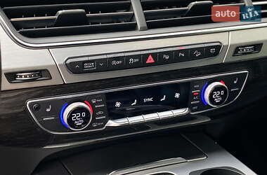Внедорожник / Кроссовер Audi Q7 2018 в 