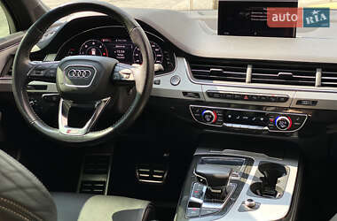 Внедорожник / Кроссовер Audi Q7 2018 в 