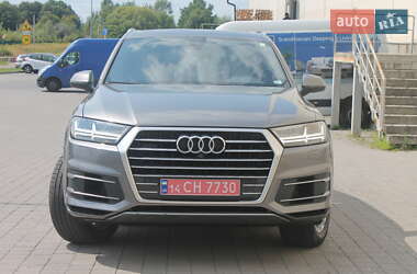 Позашляховик / Кросовер Audi Q7 2017 в 
