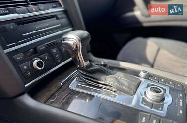 Внедорожник / Кроссовер Audi Q7 2011 в 