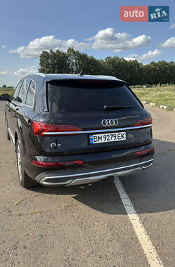 Внедорожник / Кроссовер Audi Q7 2019 в 