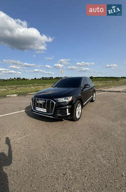 Внедорожник / Кроссовер Audi Q7 2019 в 
