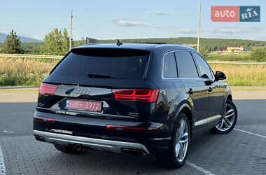 Внедорожник / Кроссовер Audi Q7 2017 в 