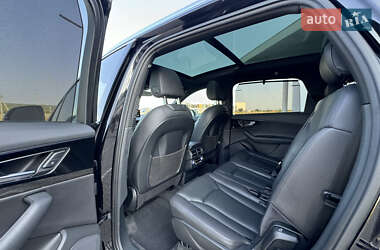 Внедорожник / Кроссовер Audi Q7 2017 в 