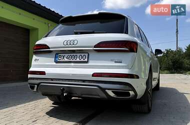 Внедорожник / Кроссовер Audi Q7 2020 в 