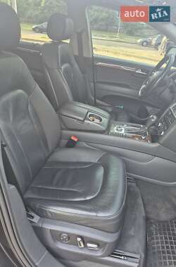 Позашляховик / Кросовер Audi Q7 2011 в 