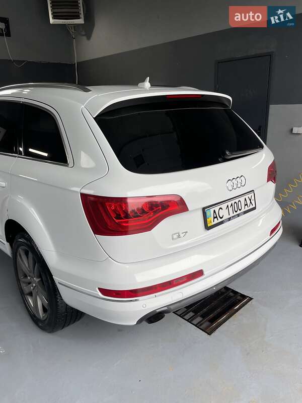 Позашляховик / Кросовер Audi Q7 2012 в Луцьку