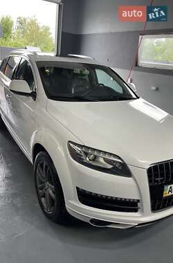 Внедорожник / Кроссовер Audi Q7 2012 в 
