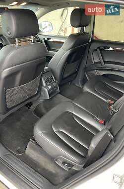Внедорожник / Кроссовер Audi Q7 2012 в 