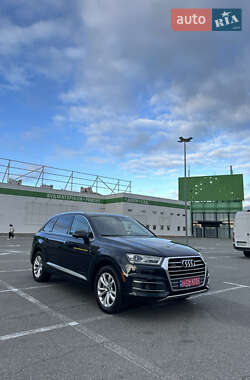Позашляховик / Кросовер Audi Q7 2016 в 