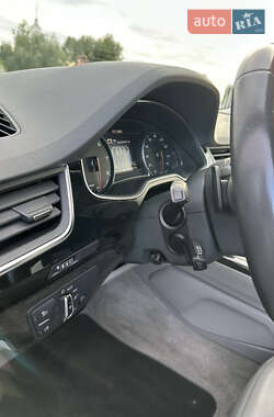 Позашляховик / Кросовер Audi Q7 2016 в 