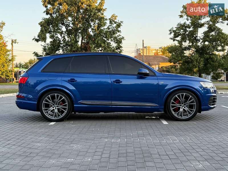 Внедорожник / Кроссовер Audi Q7 2016 в Харькове
