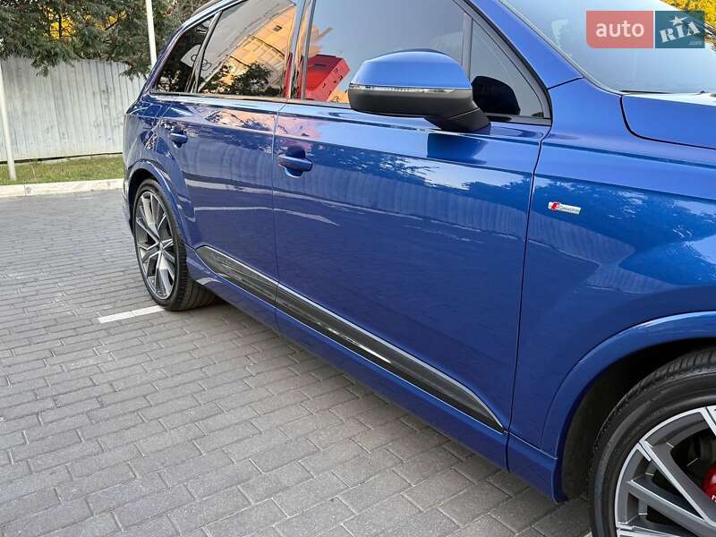 Внедорожник / Кроссовер Audi Q7 2016 в Харькове