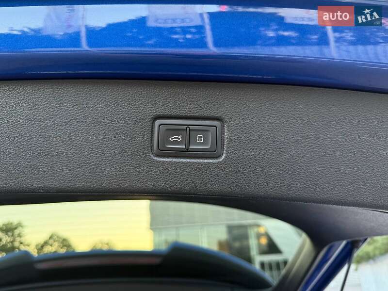 Внедорожник / Кроссовер Audi Q7 2016 в Харькове