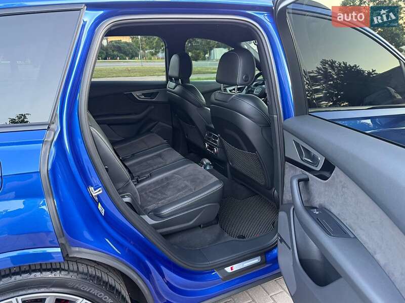 Внедорожник / Кроссовер Audi Q7 2016 в Харькове