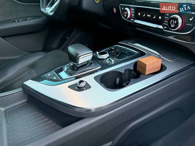 Внедорожник / Кроссовер Audi Q7 2016 в Харькове