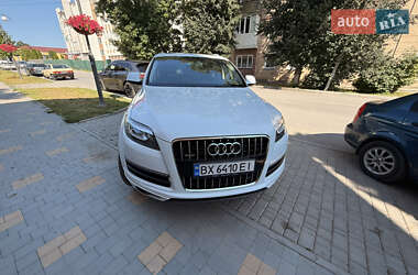 Внедорожник / Кроссовер Audi Q7 2012 в 